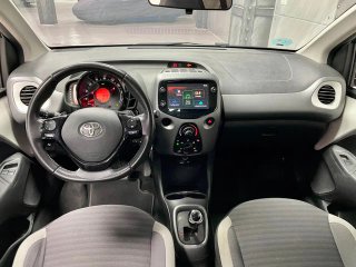 Toyota Aygo 1.0 70 x-play