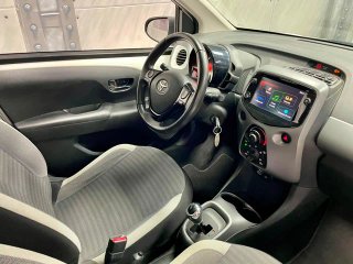 Toyota Aygo 1.0 70 x-play