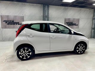 Toyota Aygo 1.0 70 x-play