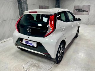 Toyota Aygo 1.0 70 x-play