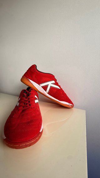 Zapatilla Kelme Roja y Blanca