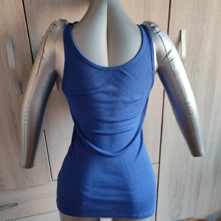 Camiseta tirantes azul con rosas Talla M
