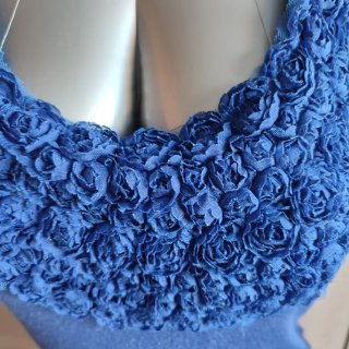 Camiseta tirantes azul con rosas Talla M