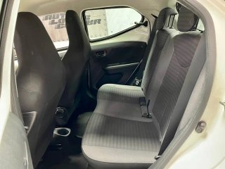 Toyota Aygo 1.0 70 x-play