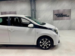 Toyota Aygo 1.0 70 x-play