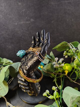 Supporto per gioielli a mano ornamentale 3D