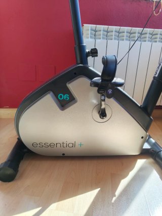 Bicicleta Estática Essential+ 06 Decathlon
