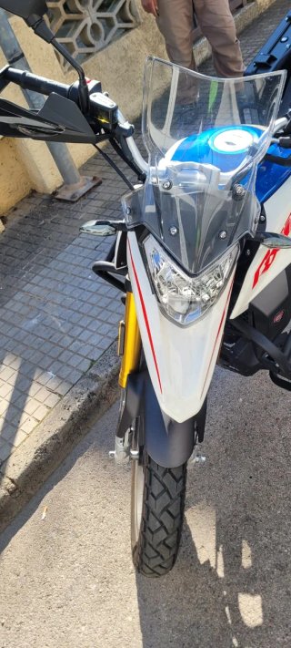 Moto Adventure Negro/Plata