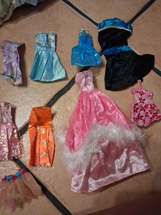 Ropa para muñecas barbie