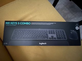 Logitech MX Keys S Combo Tastiera Mouse