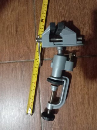 Soporte de mesa para herramientas