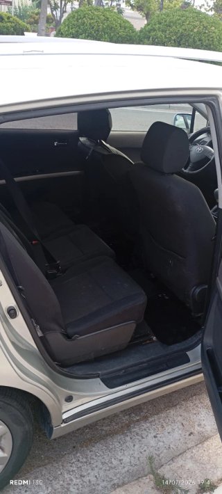 Toyota corolla verso  2005