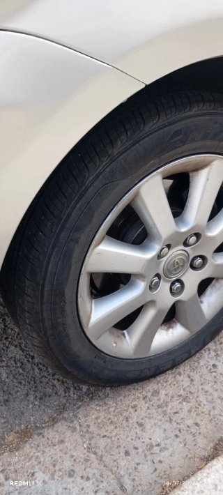 Toyota corolla verso  2005