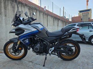 Voge 525 DSX Azul y Blanca