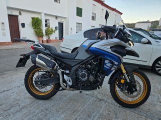 Voge 525 DSX Azul y Blanca