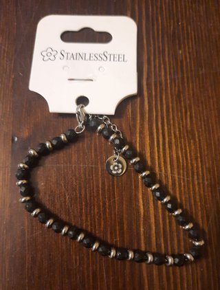 Set gioielli: collana, orecchini, bracciale