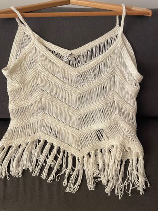 Camiseta tirantes crochet con flecos