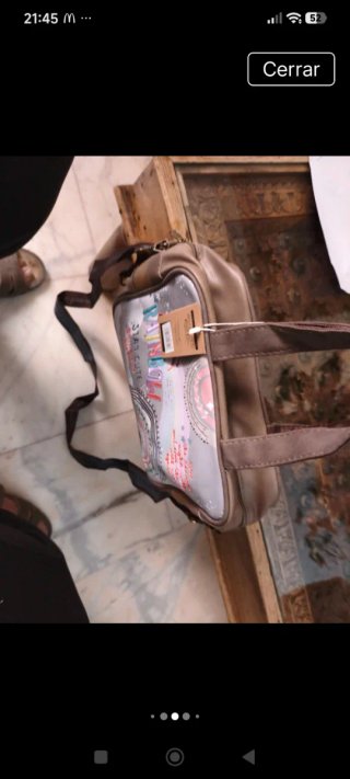 Bolso marrón y multicolor