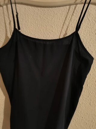 Camisa semitransparente negra con encaje