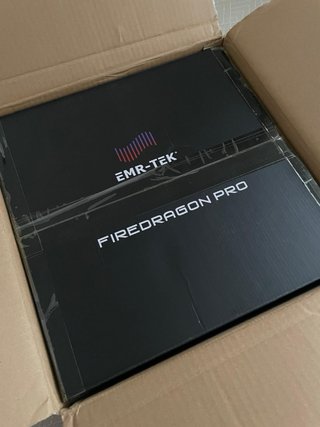 Luz roja EMR-TEK Firedragon Pro a estrenar