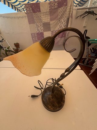 Lámpara de mesa metal y cristal
