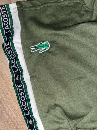 Conjunto Lacoste niño bordado