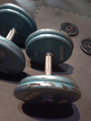 2 Mancuernas 18kg cada 1 más la barra