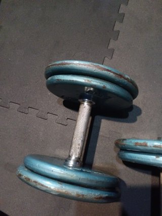 2 Mancuernas 18kg cada 1 más la barra