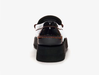 Mocasines Sebago charol negro