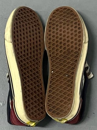 Deportivas Vans granates y negras