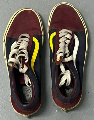 Deportivas Vans granates y negras