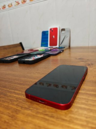 iPhone 13 (128 GB) + Regalo 10 Fundas ¡Impecable!