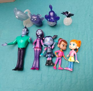 Casa de Vampirina con figuras