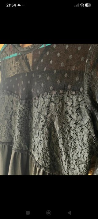 Vestido corto encaje negro