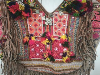 Bolso Multicolor con Flecos