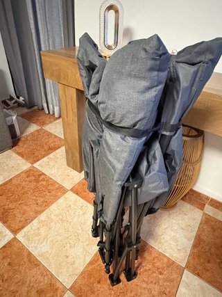 Cama de camping plegable gris