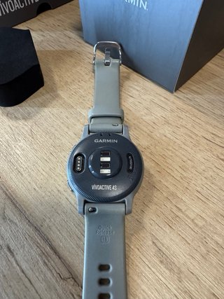 Garmin vivoactive 4S Gris GPS Smartwatch