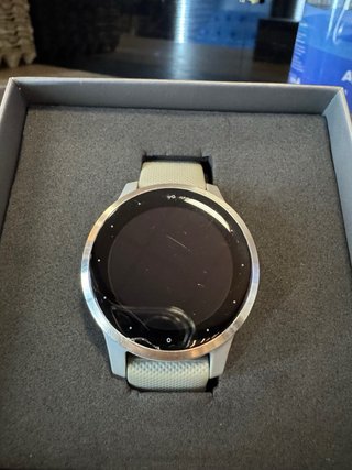 Garmin vivoactive 4S Gris GPS Smartwatch