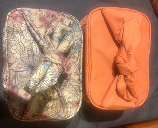 2 Neceseres del Parfois Naranja y Rosa