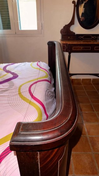 Conjunto habitación madera antiguo