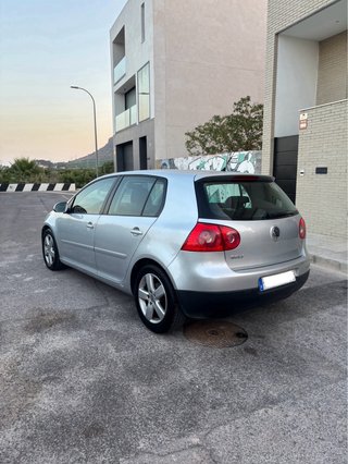 Volkswagen Golf GT DSG automatico