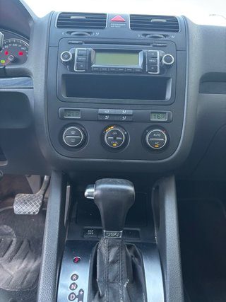 Volkswagen Golf GT DSG automatico