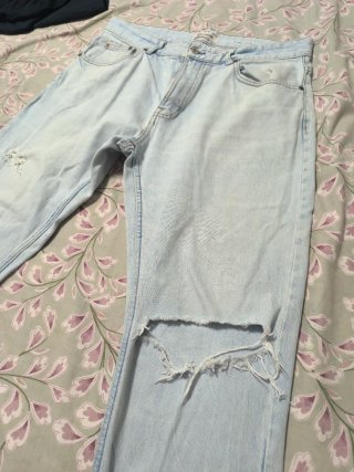 Pantalón vaquero hombre roto ancho