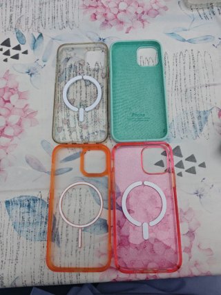 4 custodie per iPhone 12/12 Pro