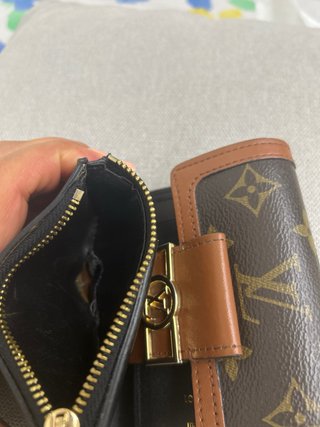Portafoglio Louis Vuitton scucita la fodera ripara