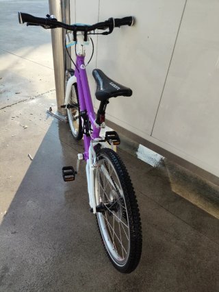 Bicicleta Woom 4 Morada