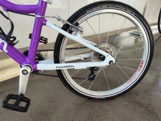 Bicicleta Woom 4 Morada