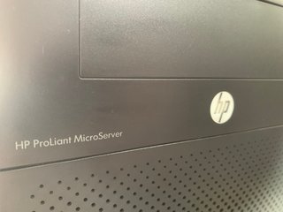 HP ProLiant MicroServer G7 N54L Servidor