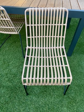 Mesa comedor extensible ratán y metal