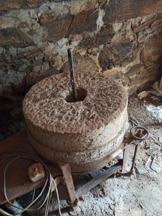 Molino de piedra para cereal